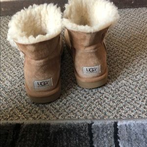 Brown ankle boot uggs